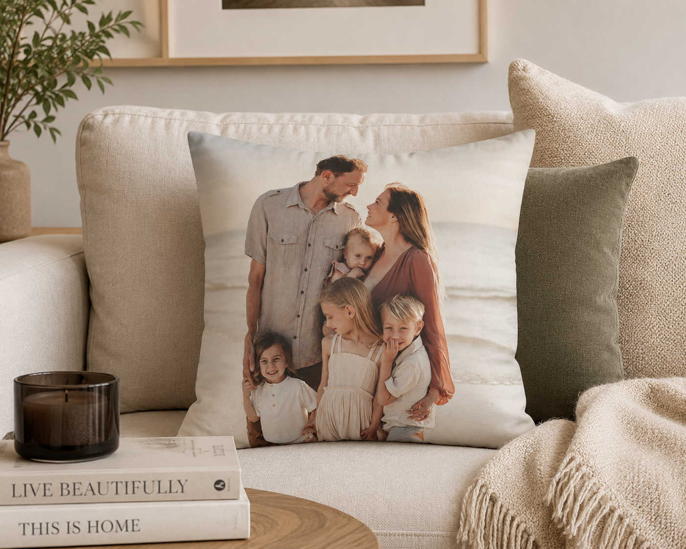 Size guide showing dimensions for the square canvas photo pillowcase